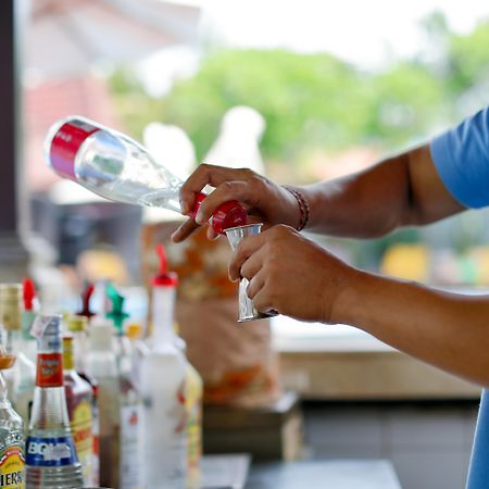 Puri Saron Hotel Seminyak Zewnętrze zdjęcie