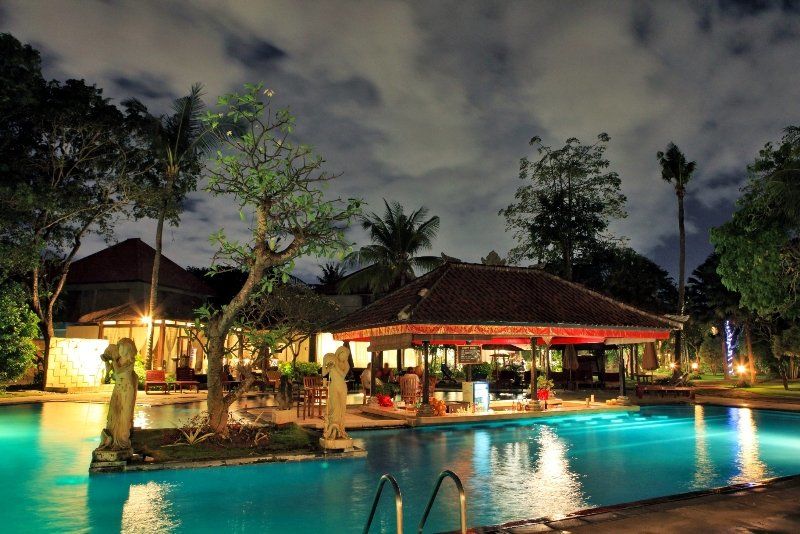Puri Saron Hotel Seminyak Zewnętrze zdjęcie